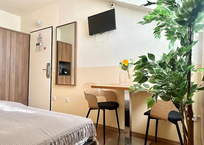 Paid Parking I Calm Location I 10 Minutes To S-bahn Apartman *