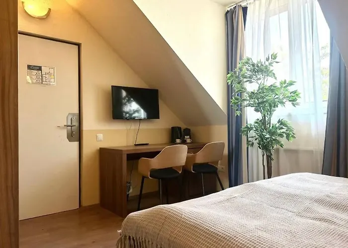 Paid Parking I Calm Location I 10 Minutes To S-bahn Apartman Bécs
