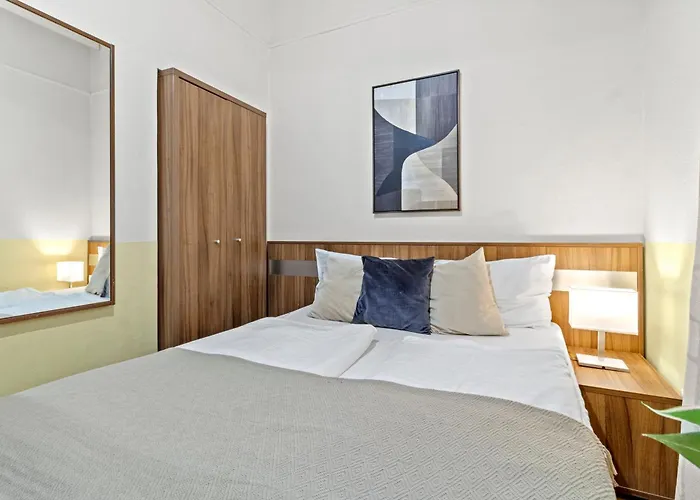 Paid Parking I Calm Location I 10 Minutes To S-bahn Apartman Bécs