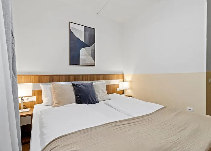 Paid Parking I Calm Location I 10 Minutes To S-bahn Apartman